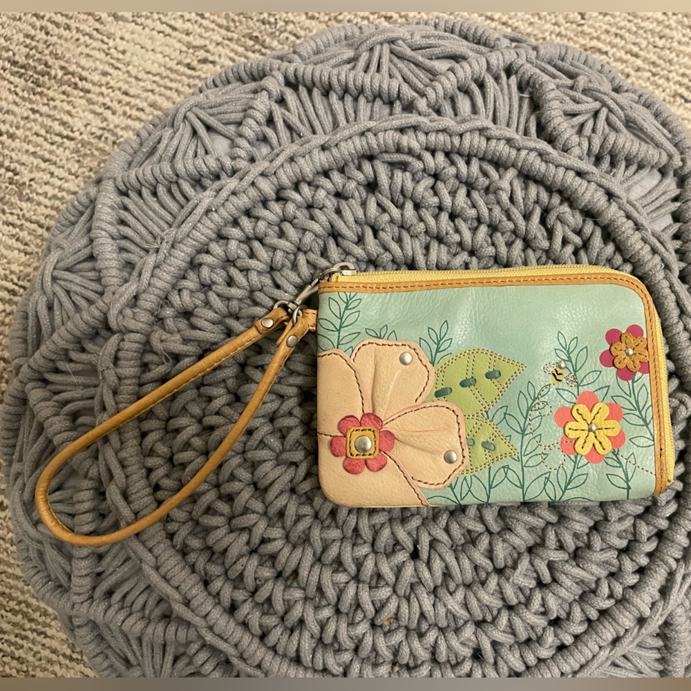 Fossil Embroidered Floral and Bee Wristlet
